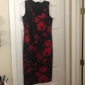 En Focus Studio Black and Red Rose dress size 12